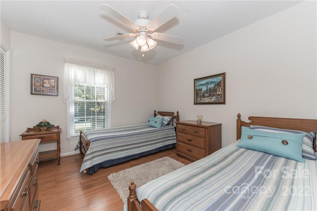 4932 Foxden Court