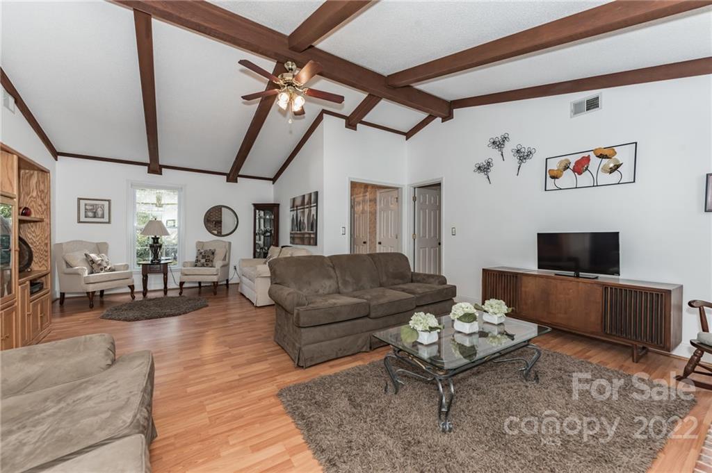 4932 Foxden Court