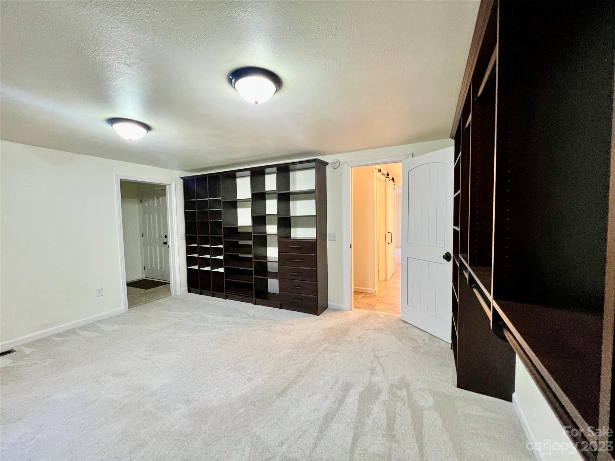 3413 Cedar Circle Road
