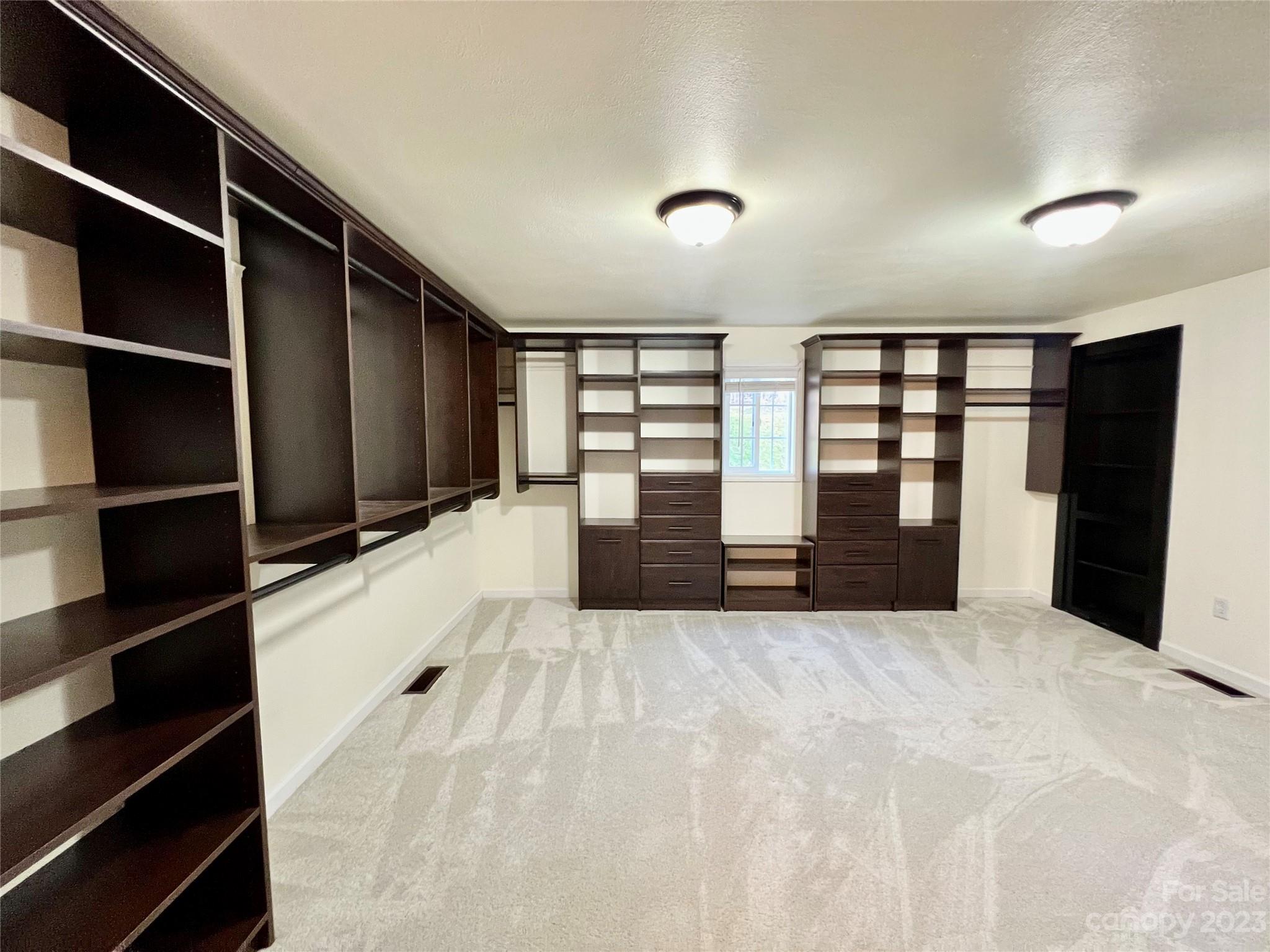 3413 Cedar Circle Road