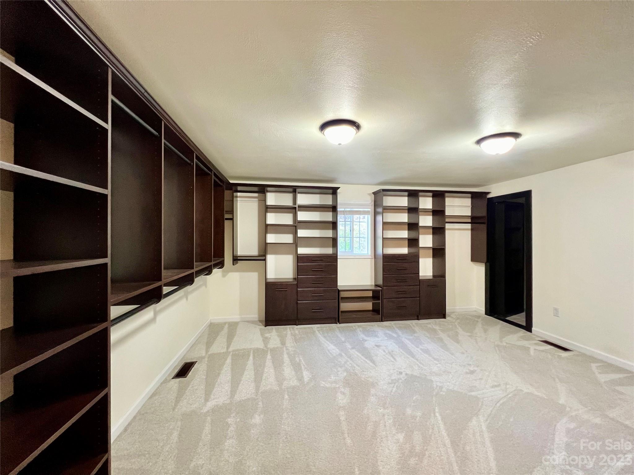 3413 Cedar Circle Road
