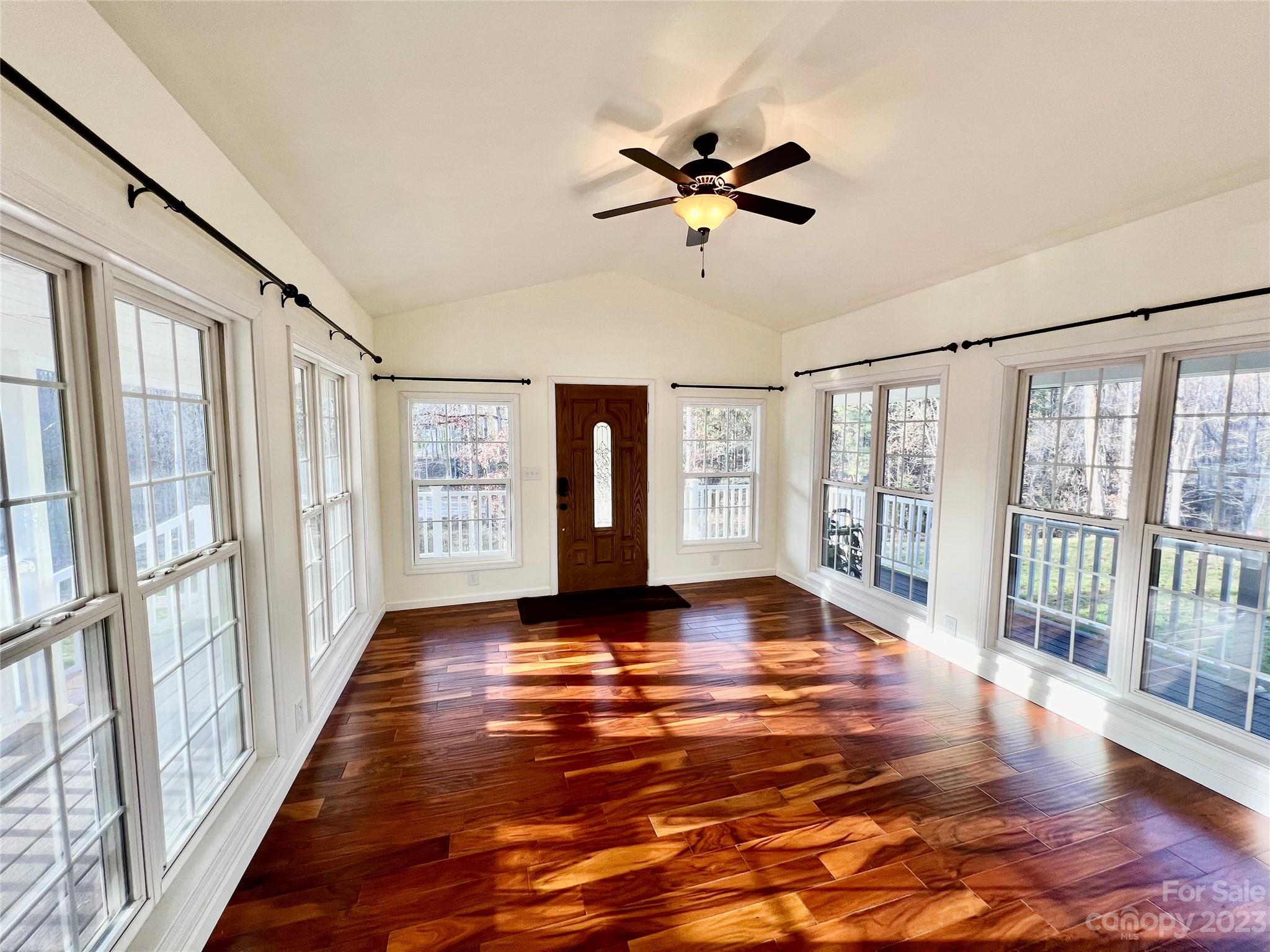 3413 Cedar Circle Road