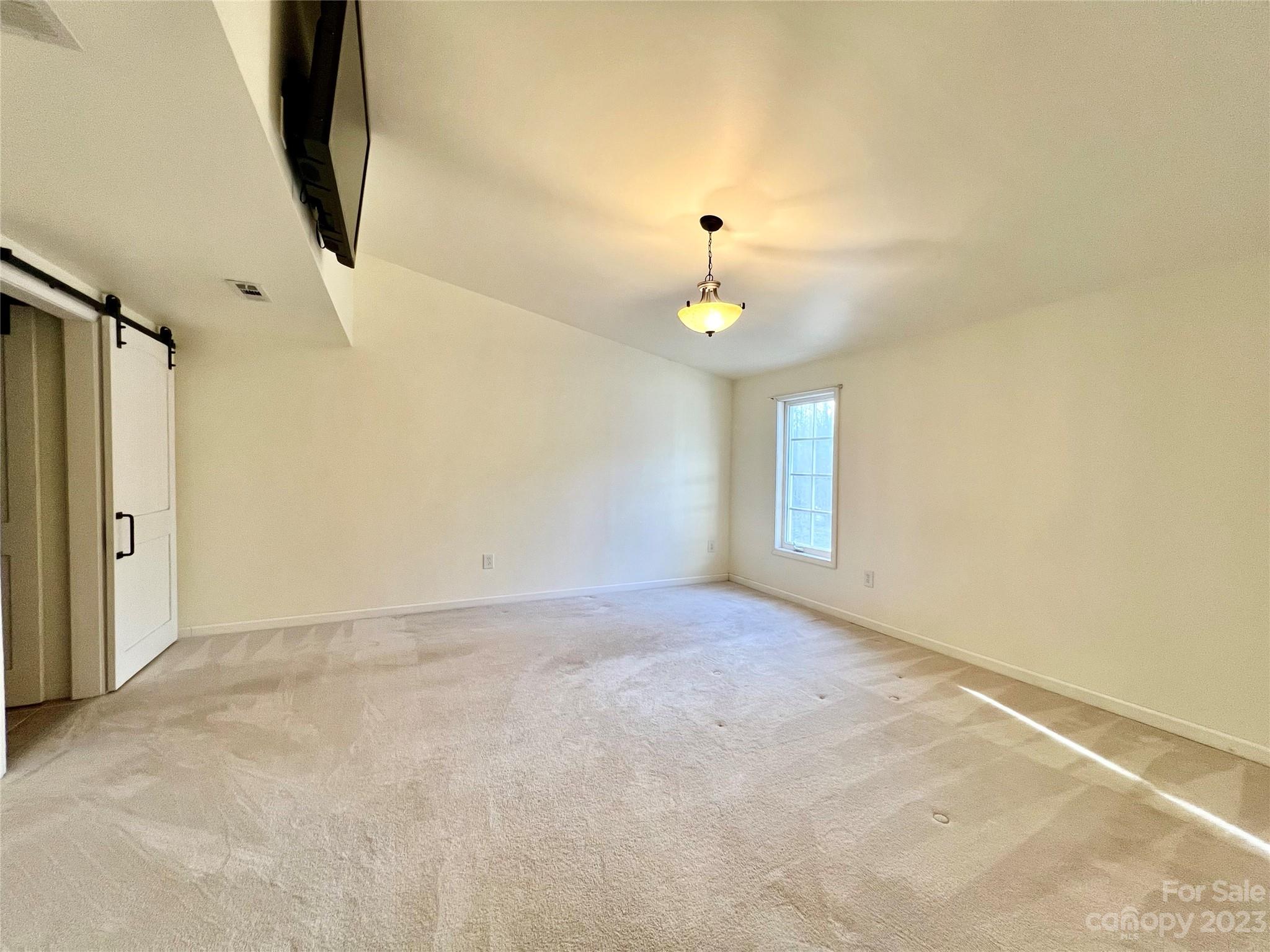 3413 Cedar Circle Road
