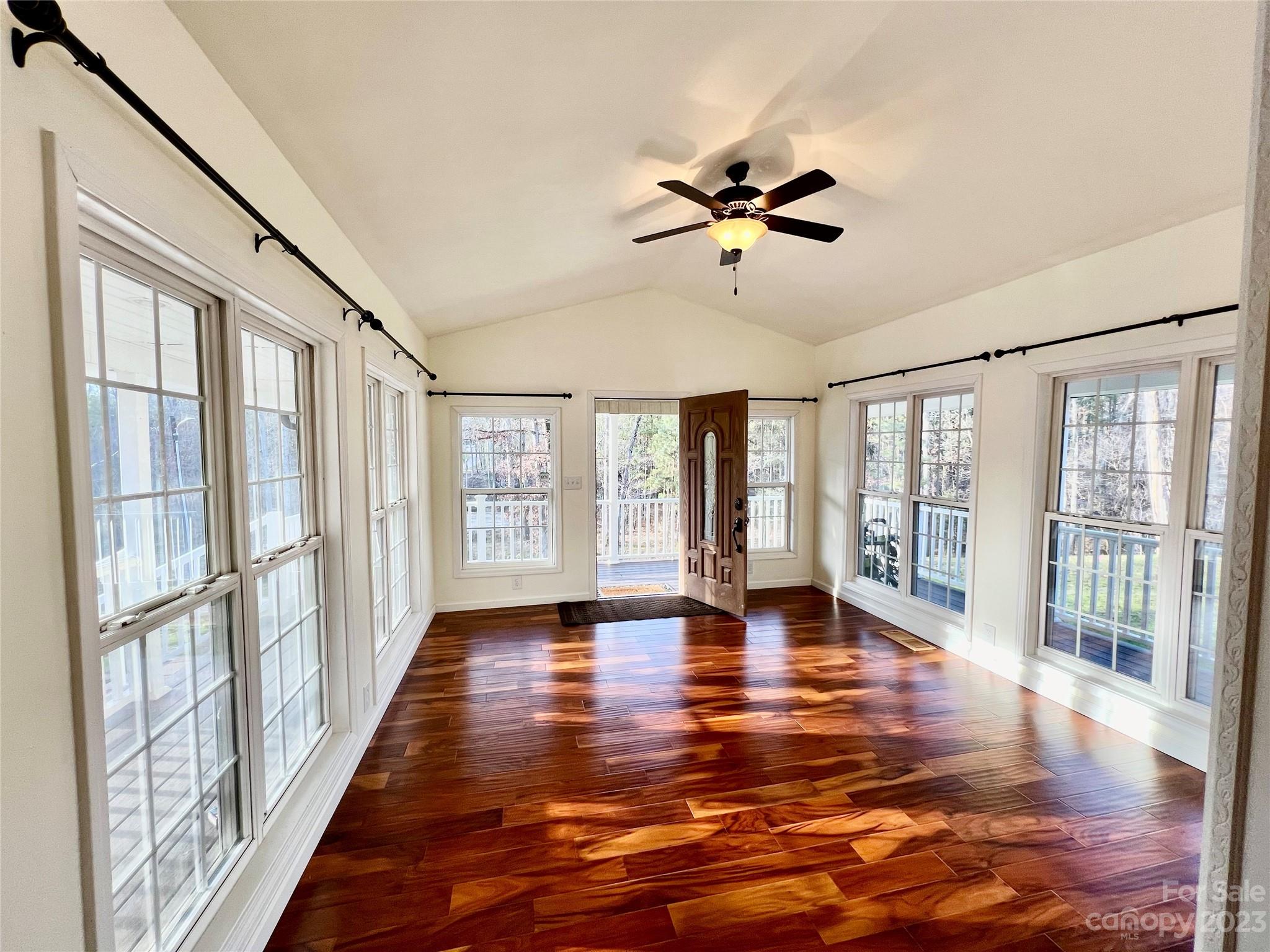 3413 Cedar Circle Road