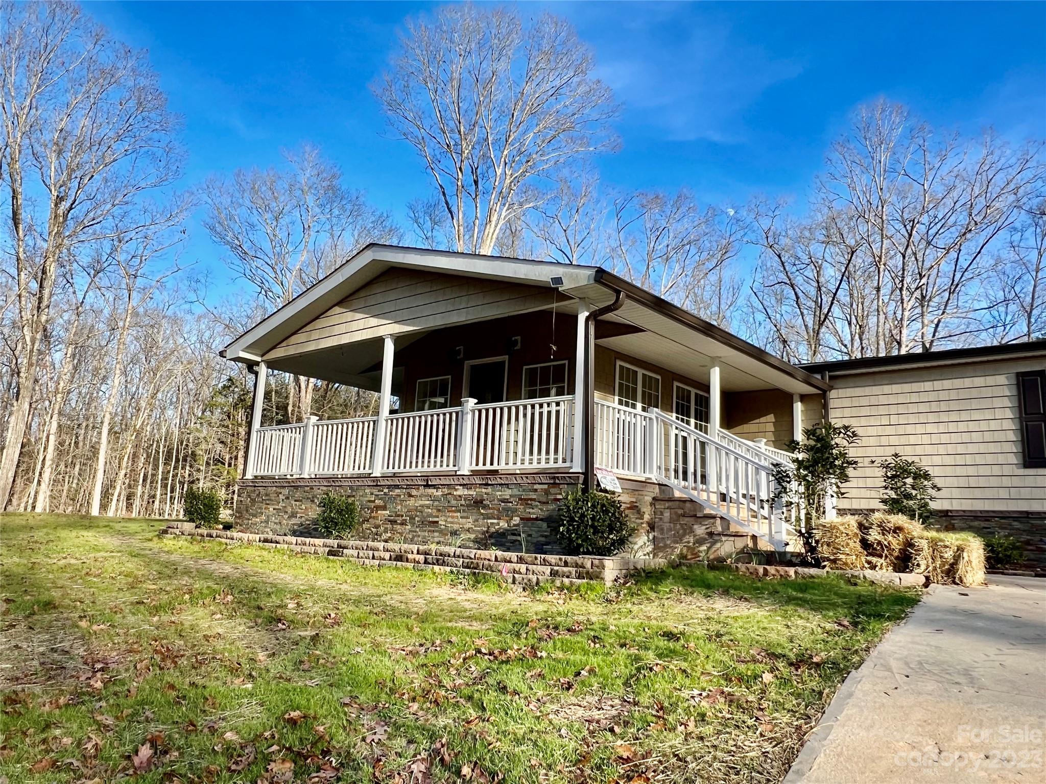 3413 Cedar Circle Road