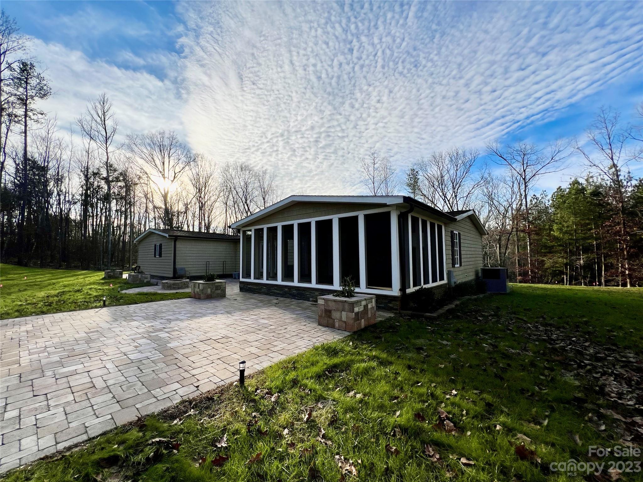 3413 Cedar Circle Road