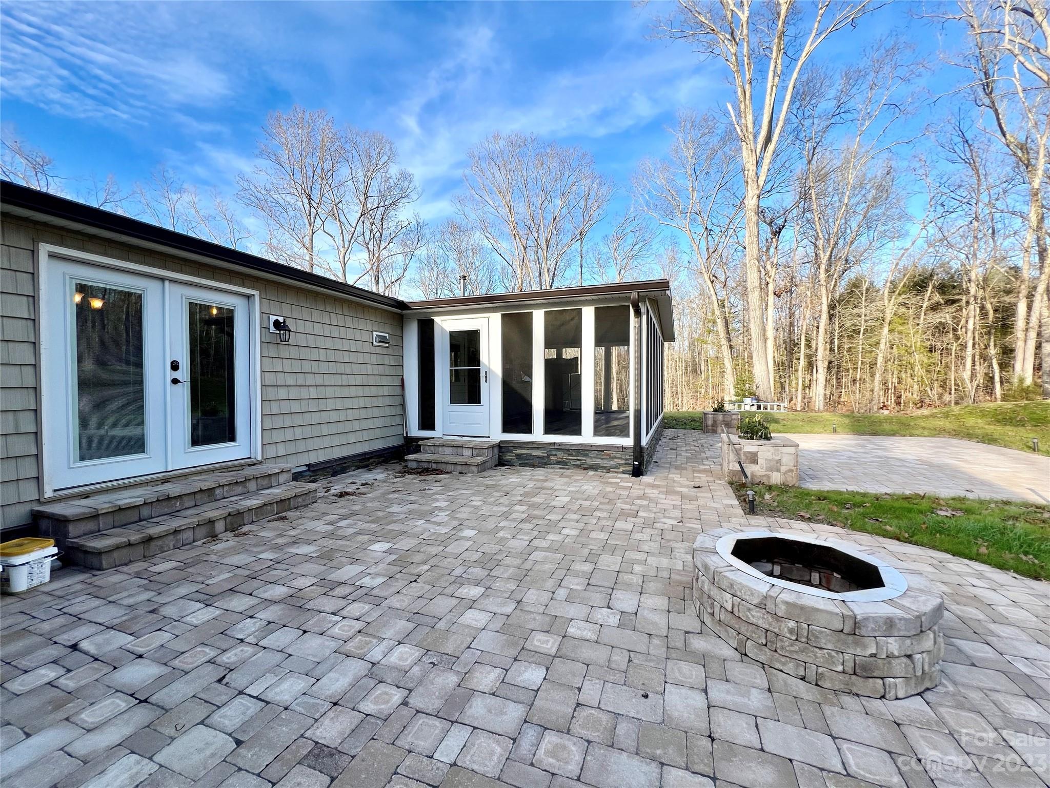 3413 Cedar Circle Road