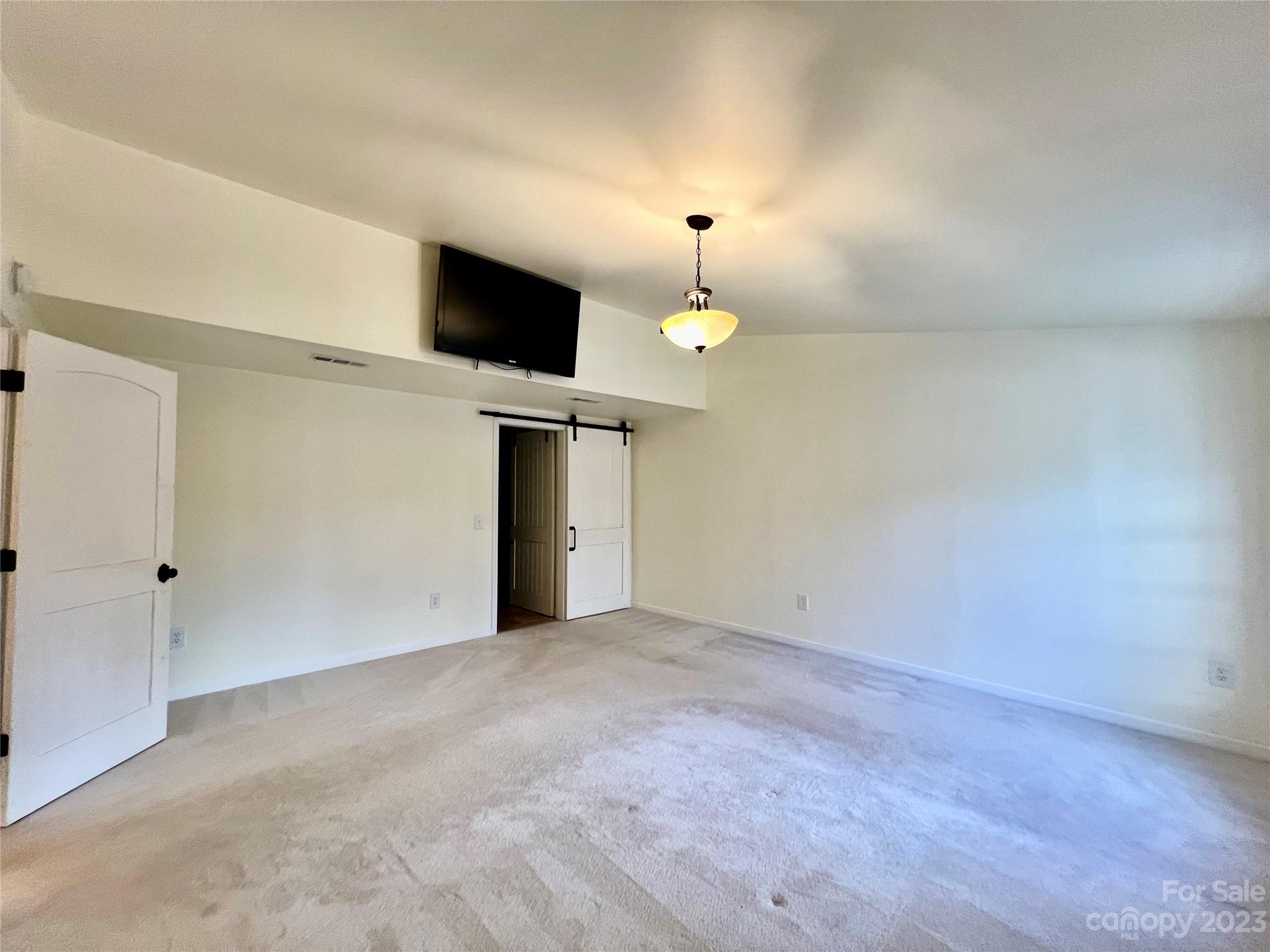 3413 Cedar Circle Road