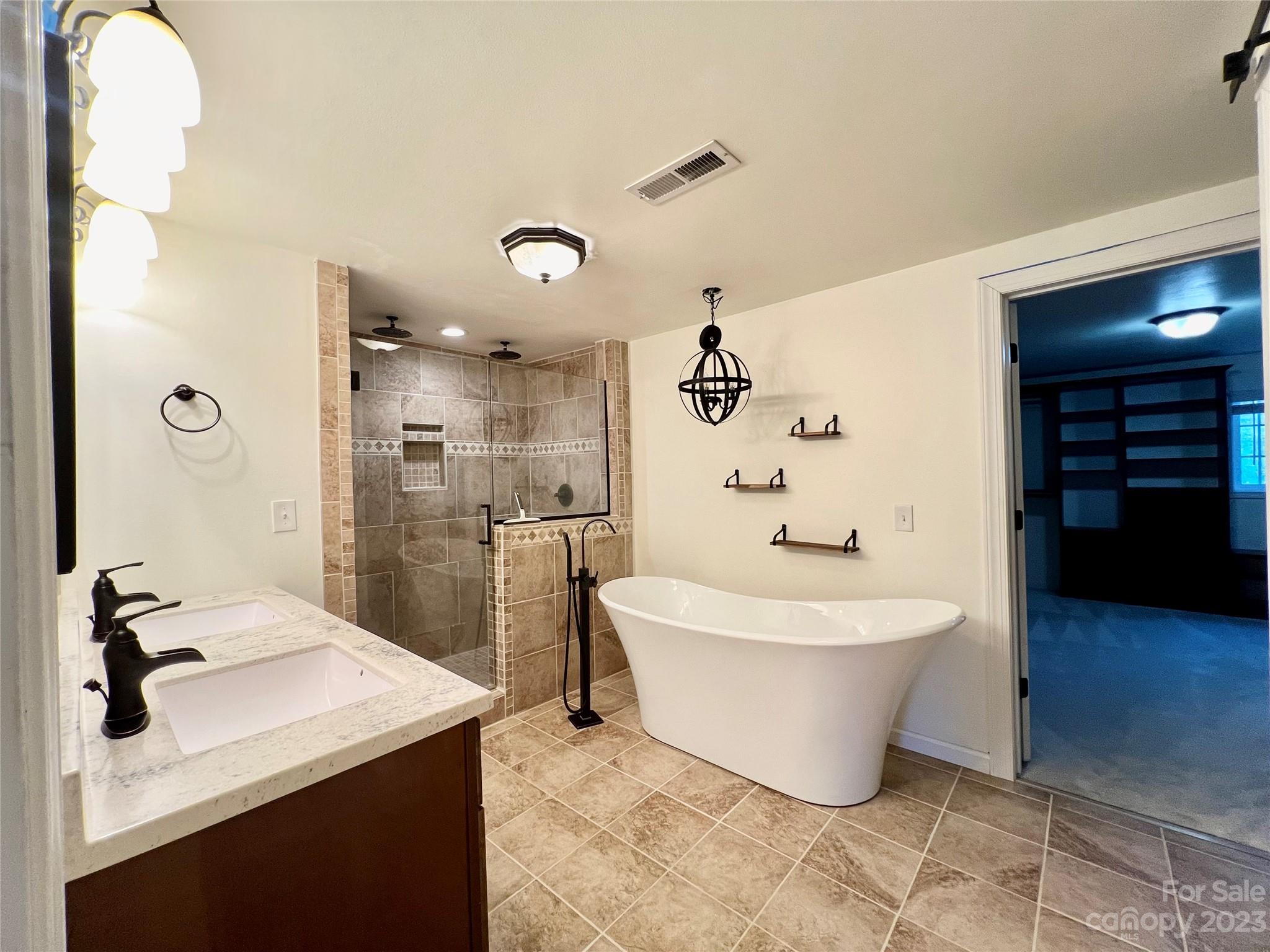 3413 Cedar Circle Road
