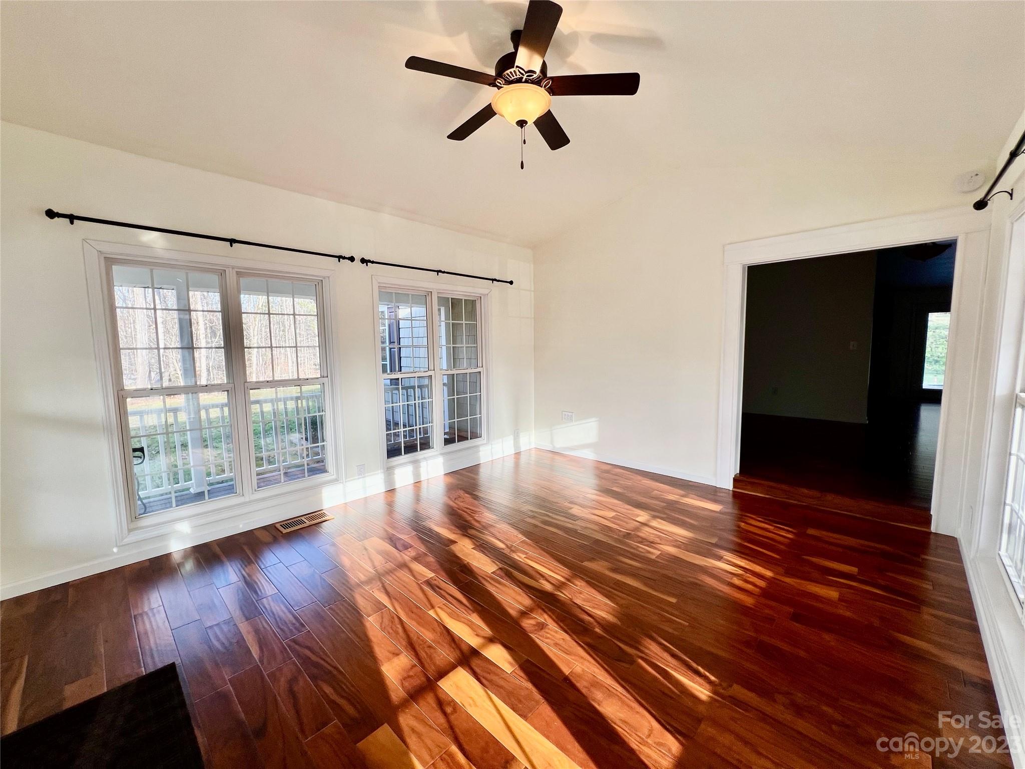 3413 Cedar Circle Road