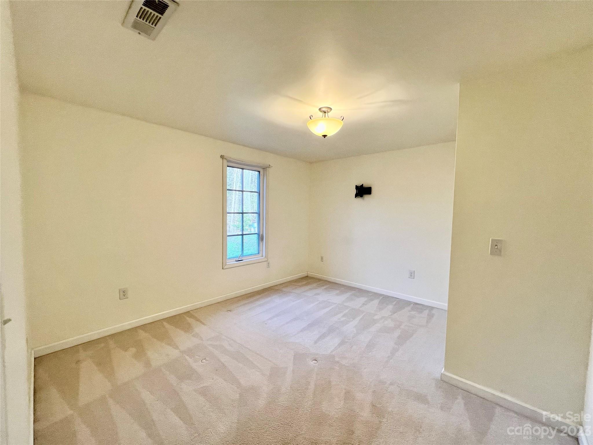 3413 Cedar Circle Road