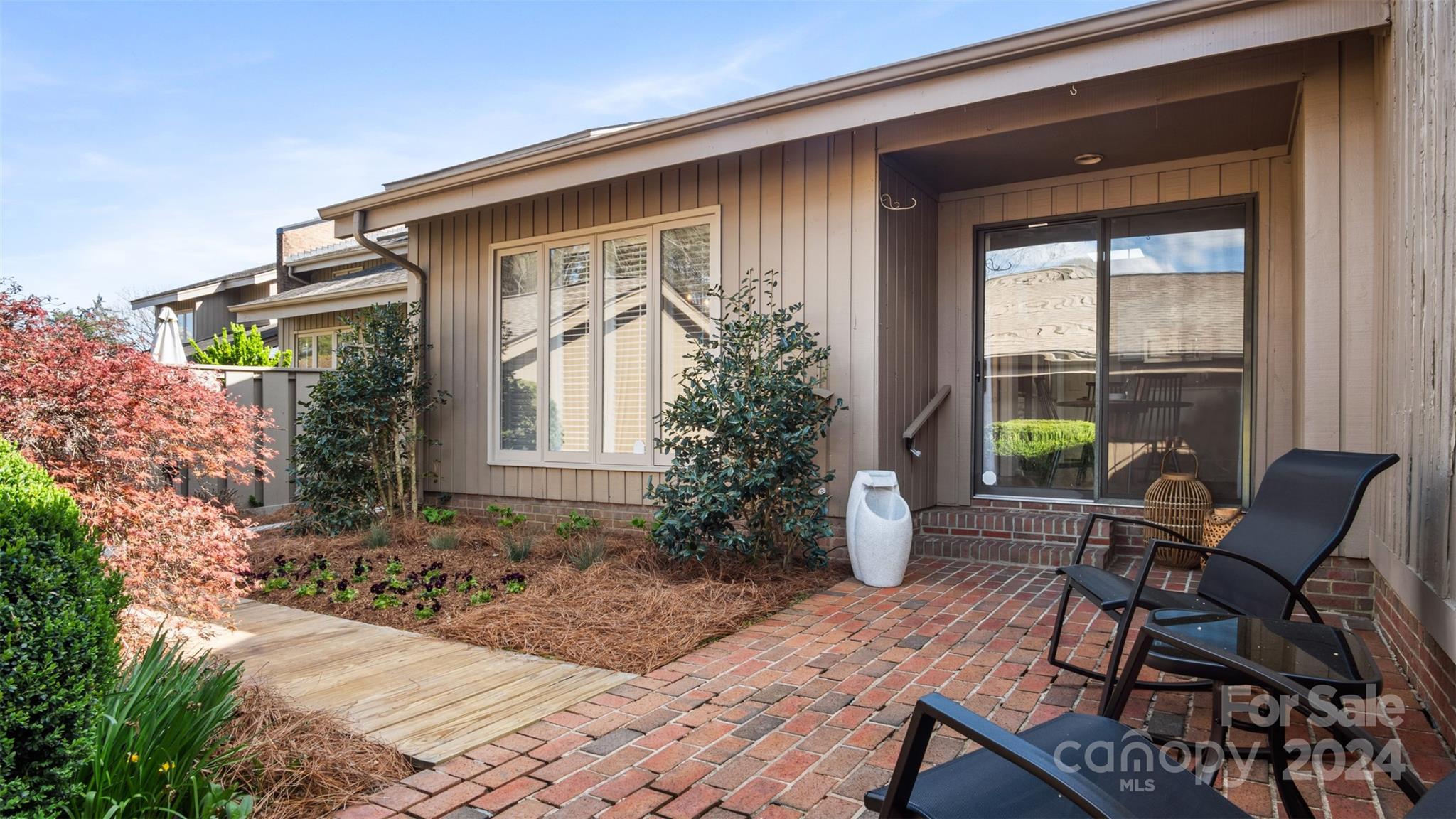 4923 Torrey Pines Court
