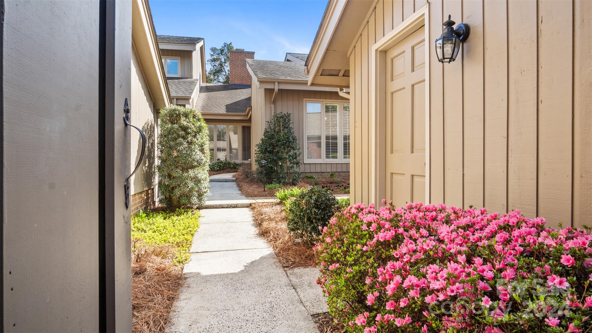 4923 Torrey Pines Court