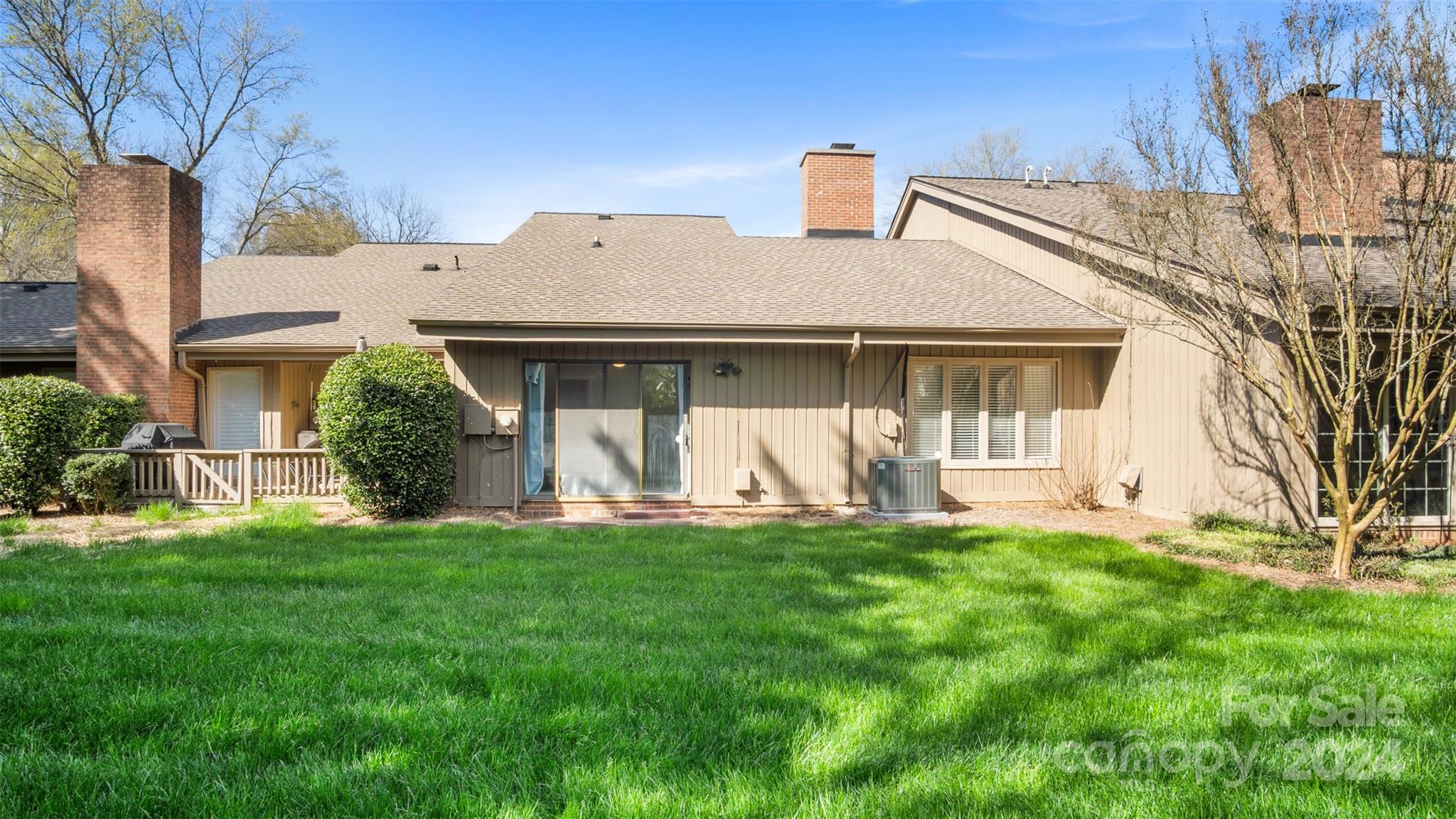4923 Torrey Pines Court