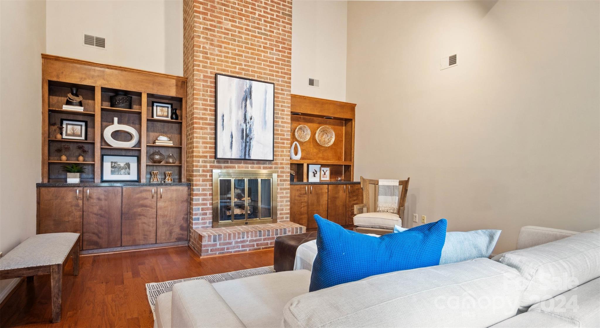 4923 Torrey Pines Court