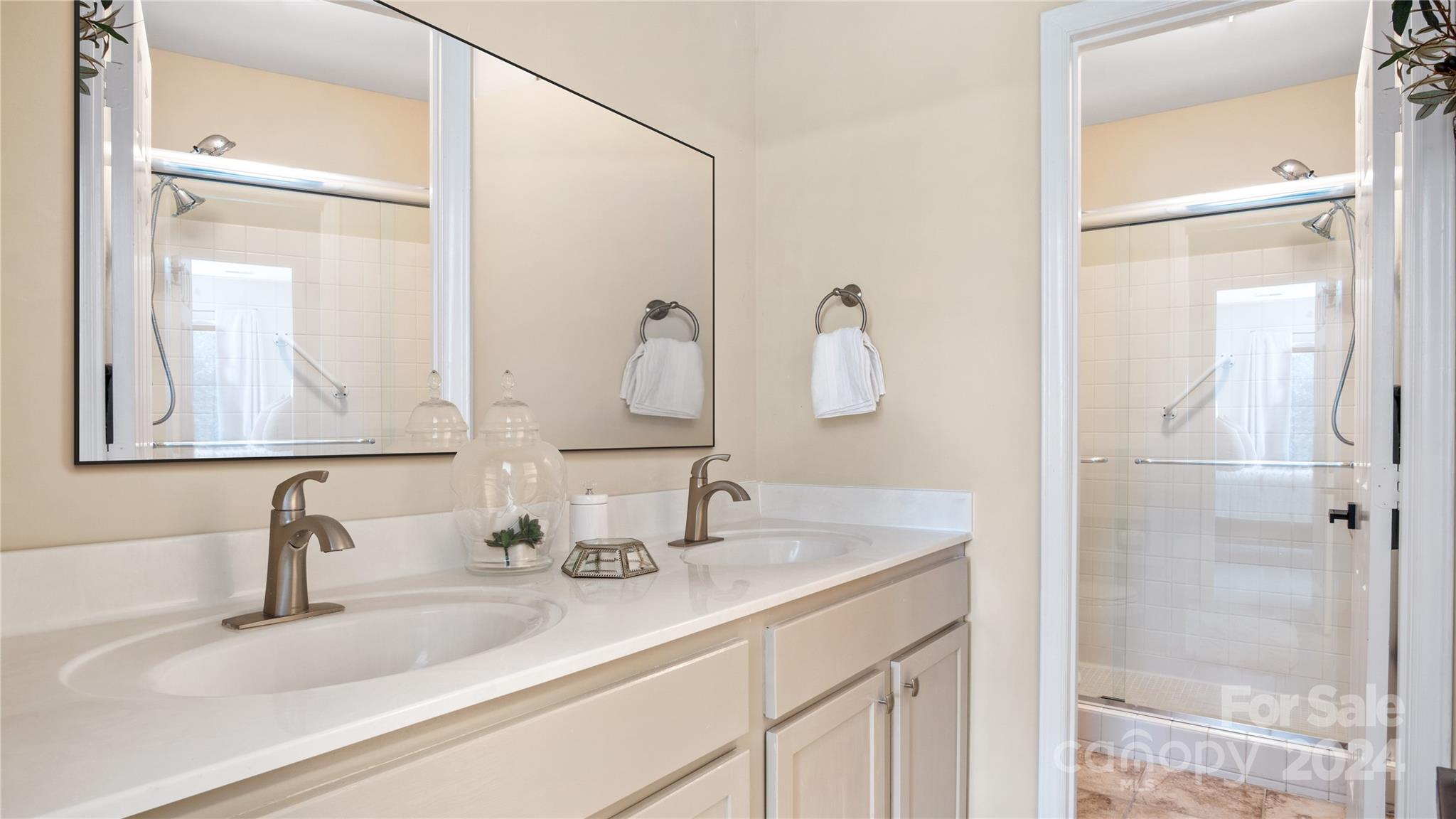 4923 Torrey Pines Court