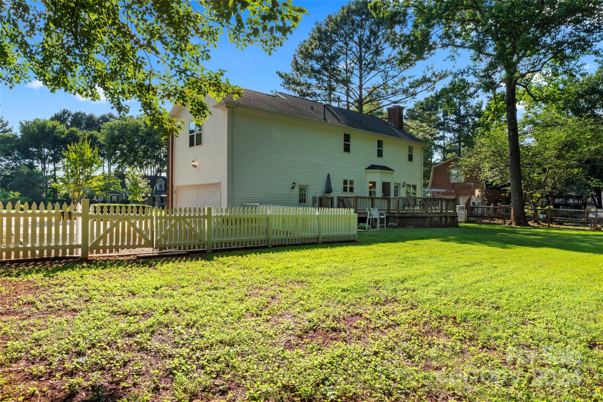 6811 Fenning Drive