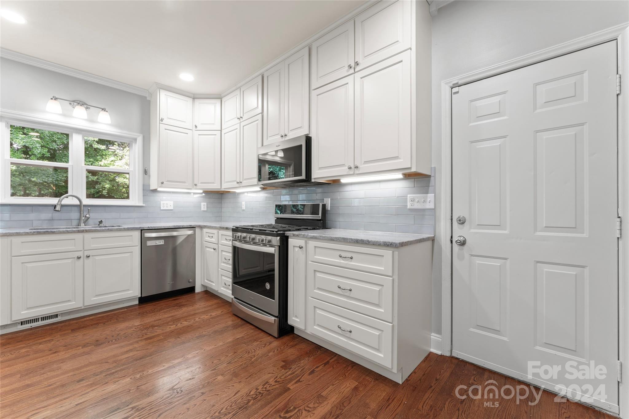 6811 Fenning Drive