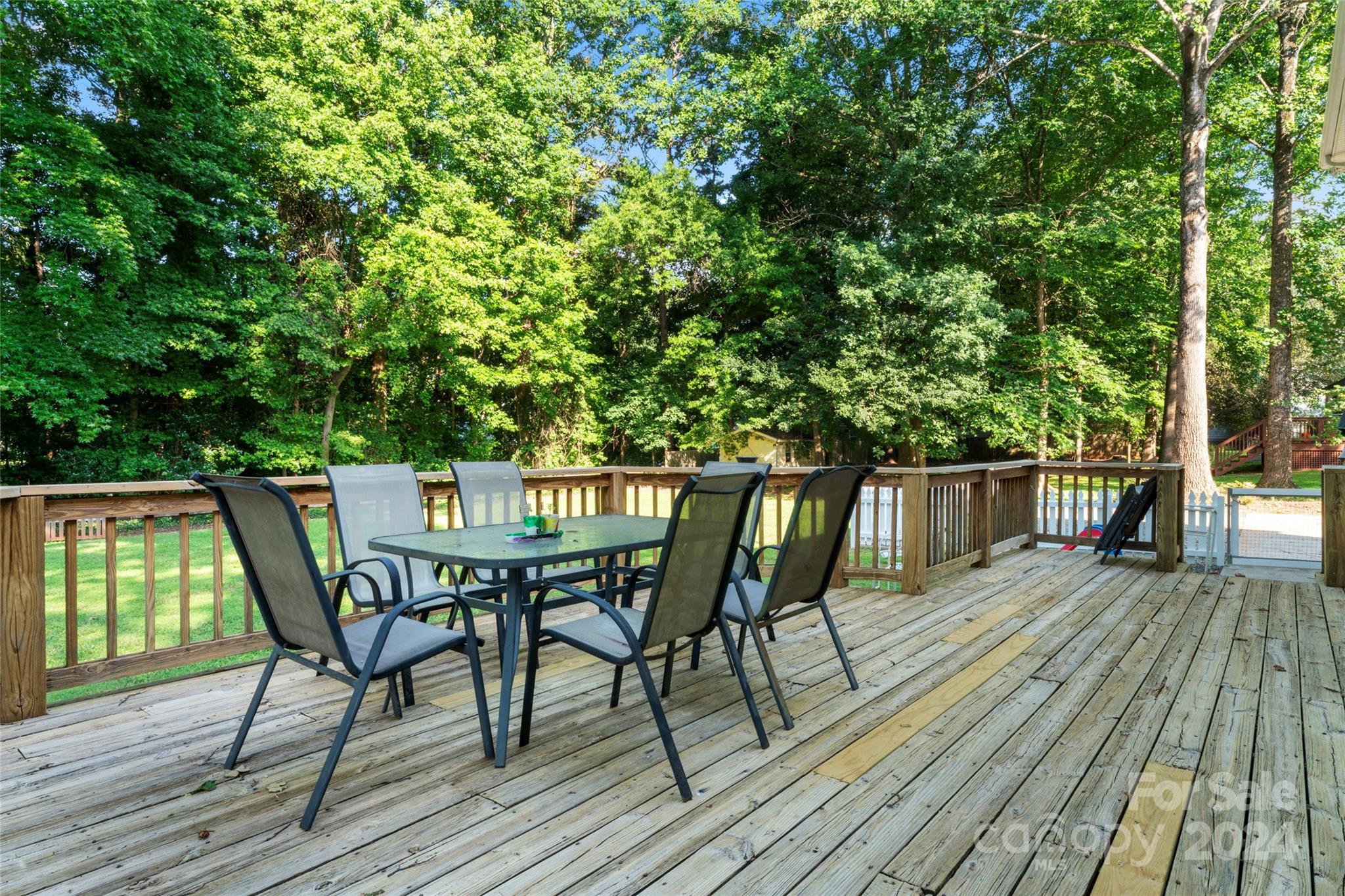 6811 Fenning Drive