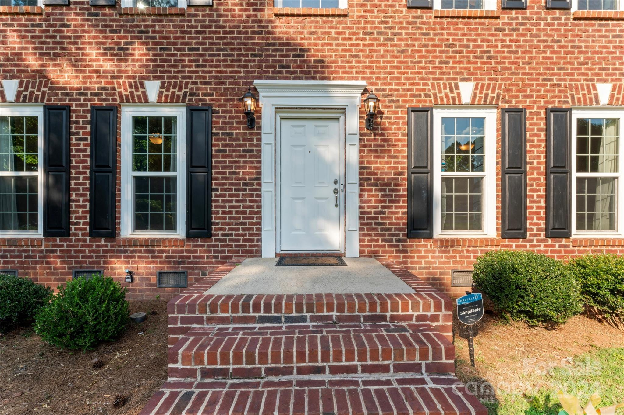 6811 Fenning Drive