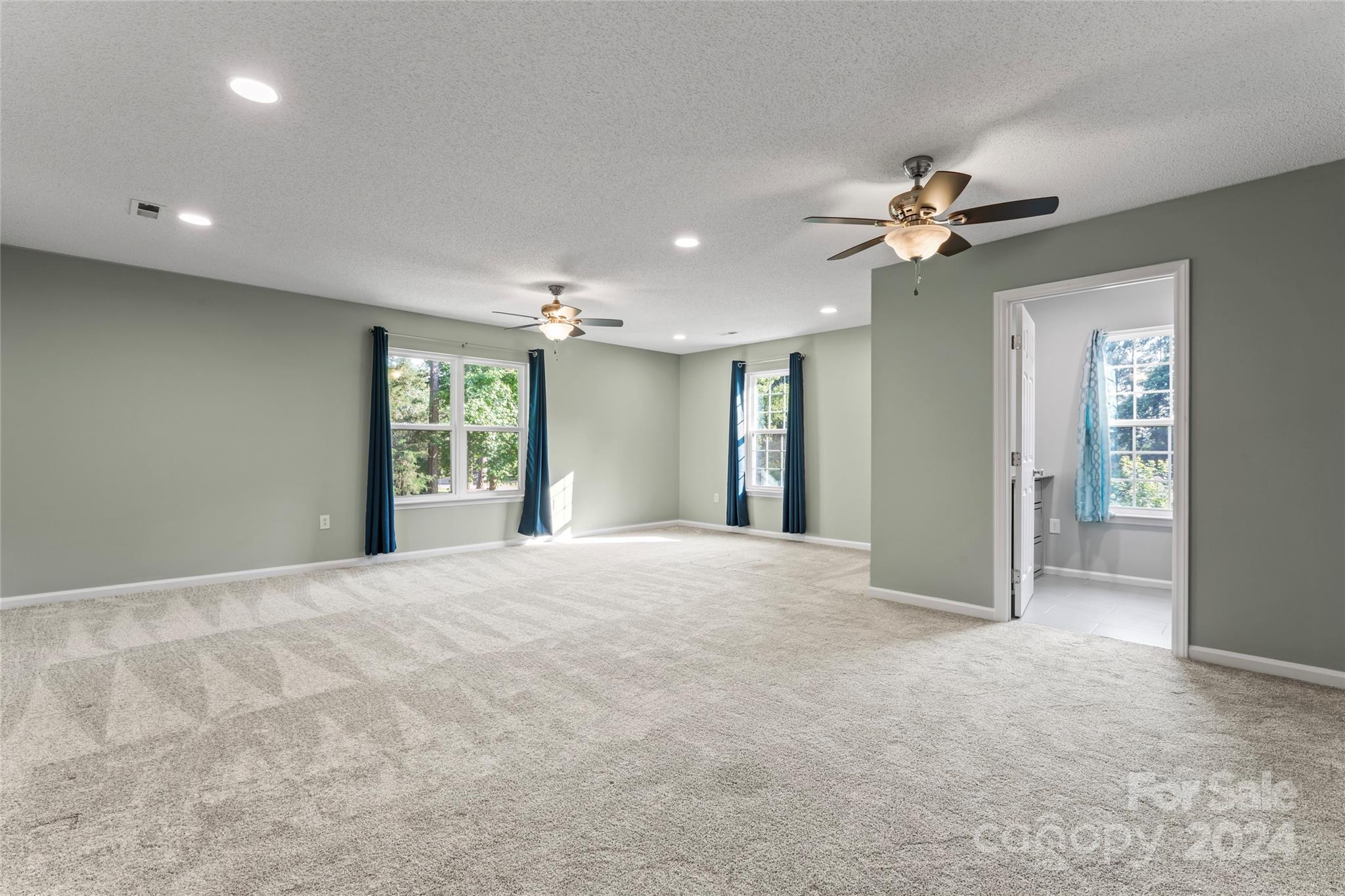 6811 Fenning Drive