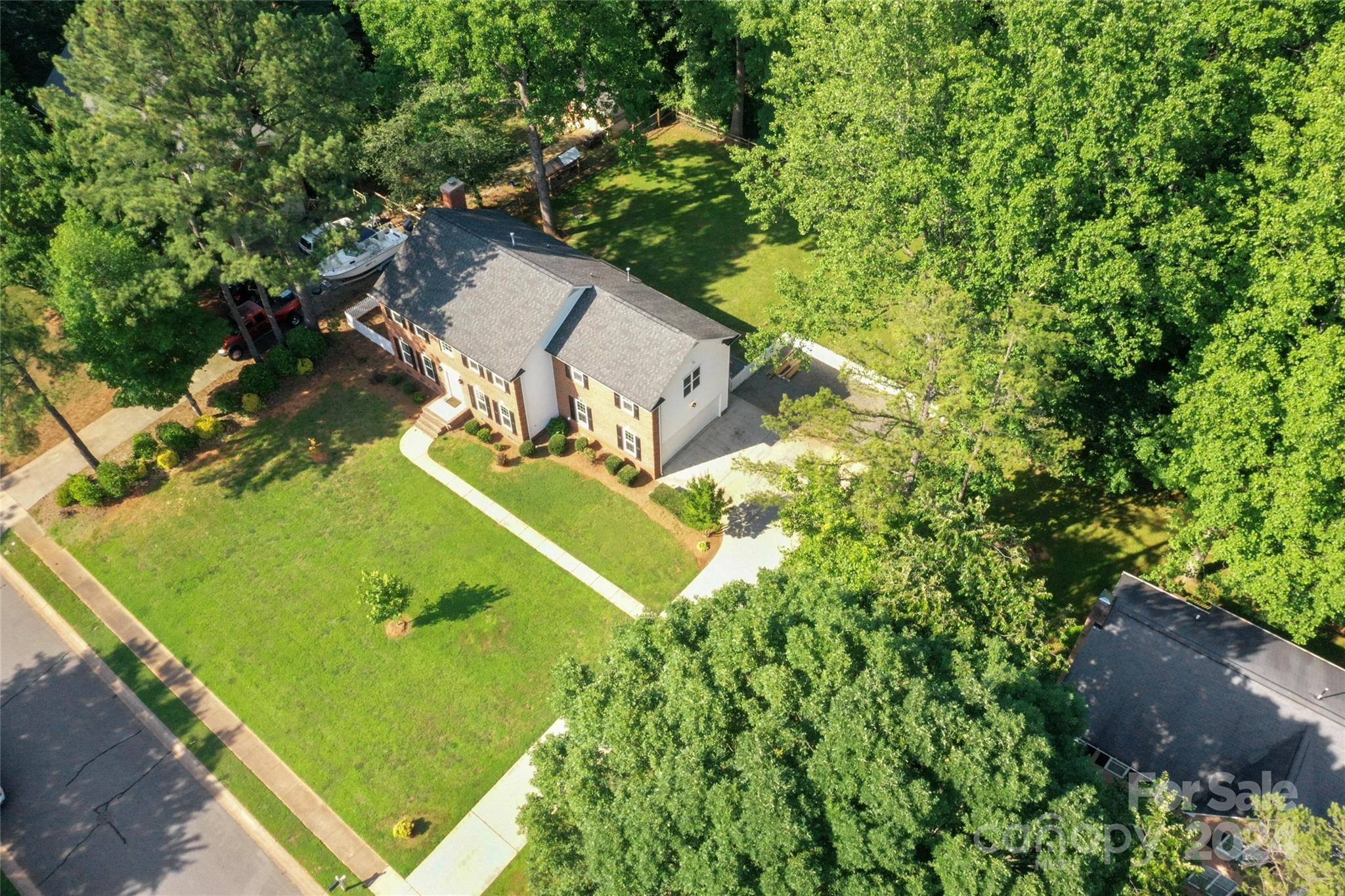 6811 Fenning Drive