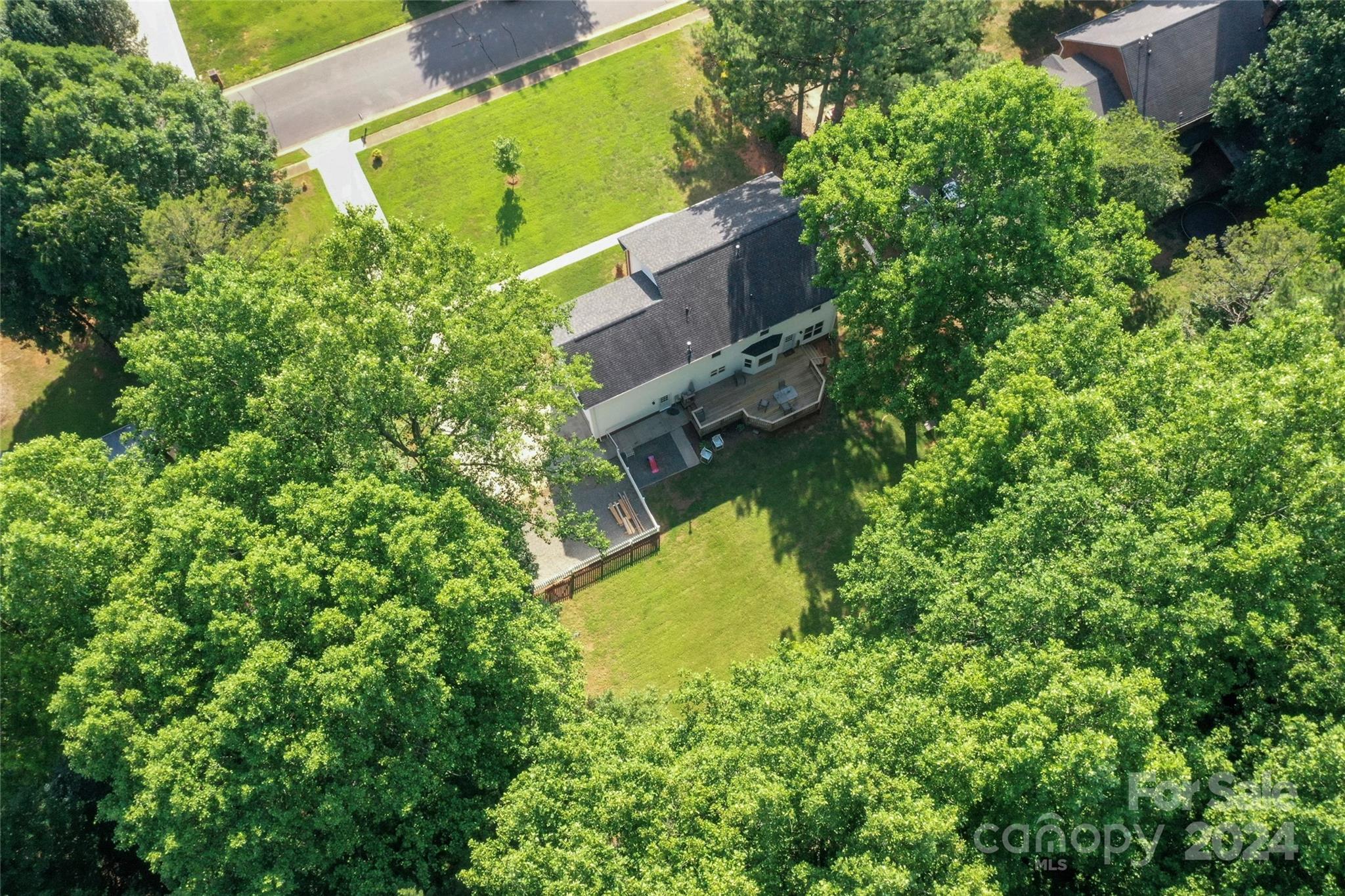 6811 Fenning Drive