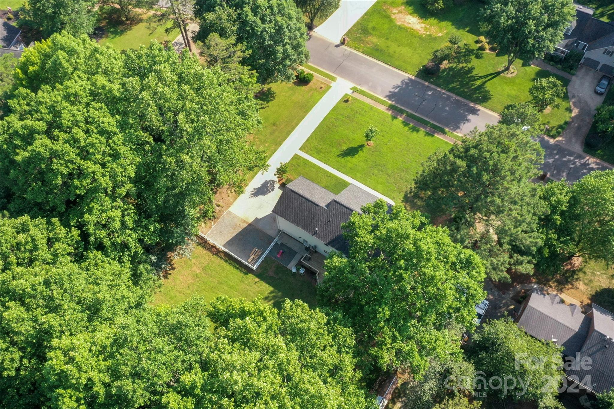 6811 Fenning Drive