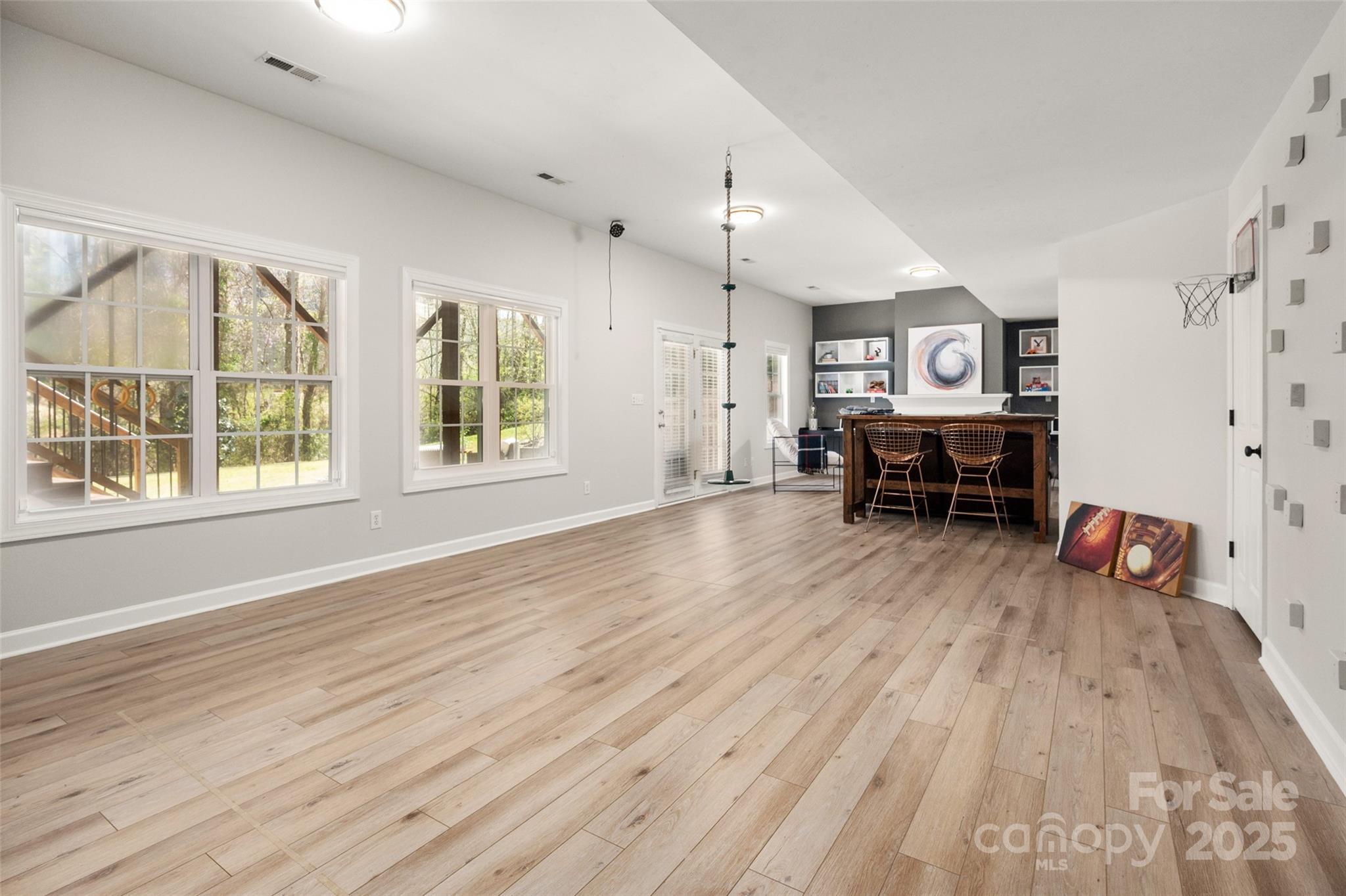 11001 Valley Spring Drive