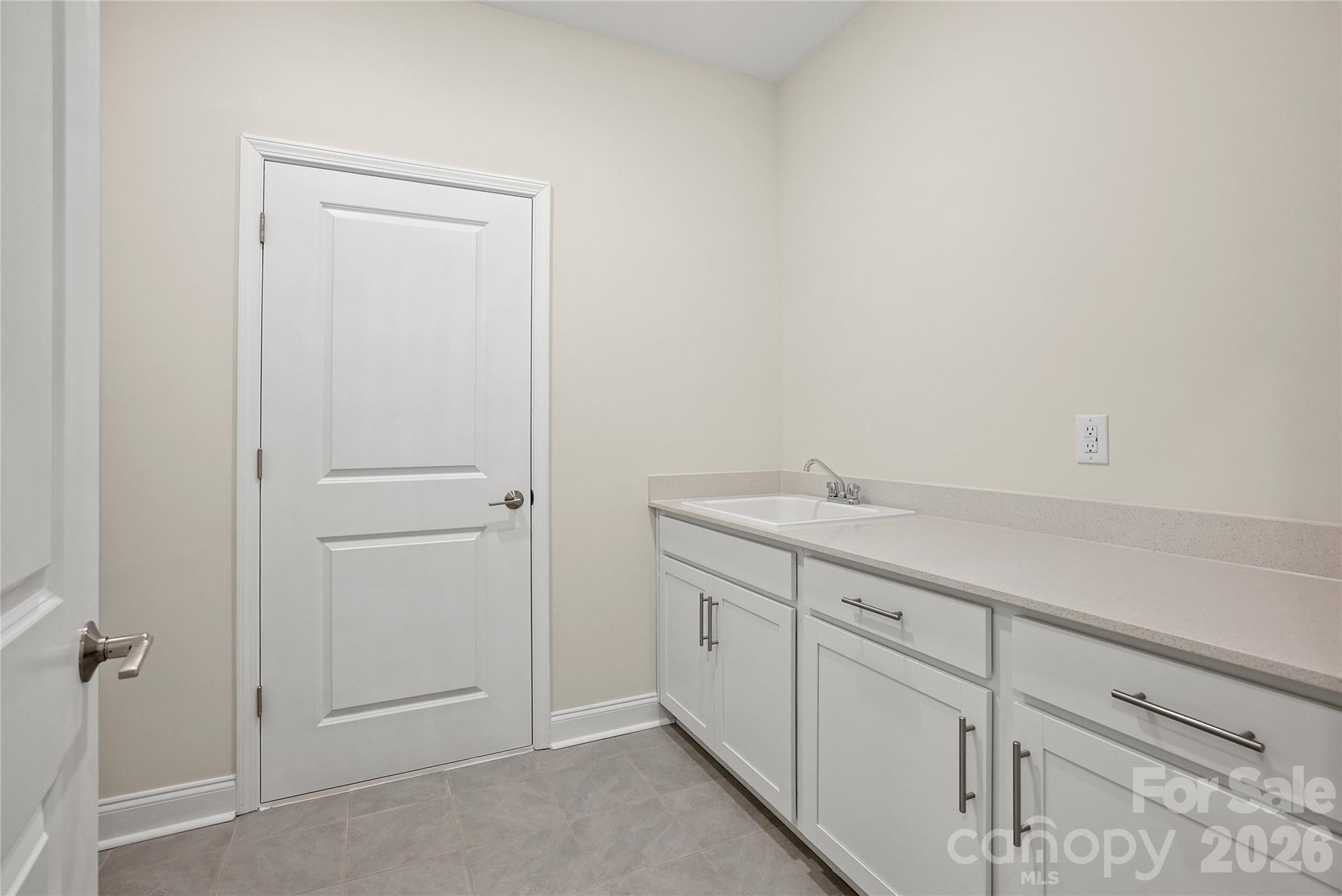 2714 Peak Court