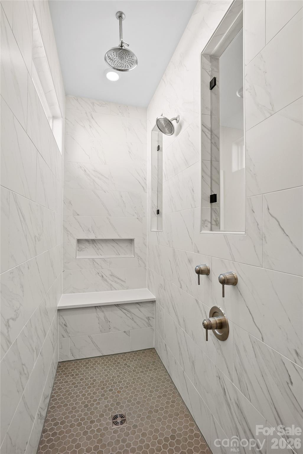 2714 Peak Court