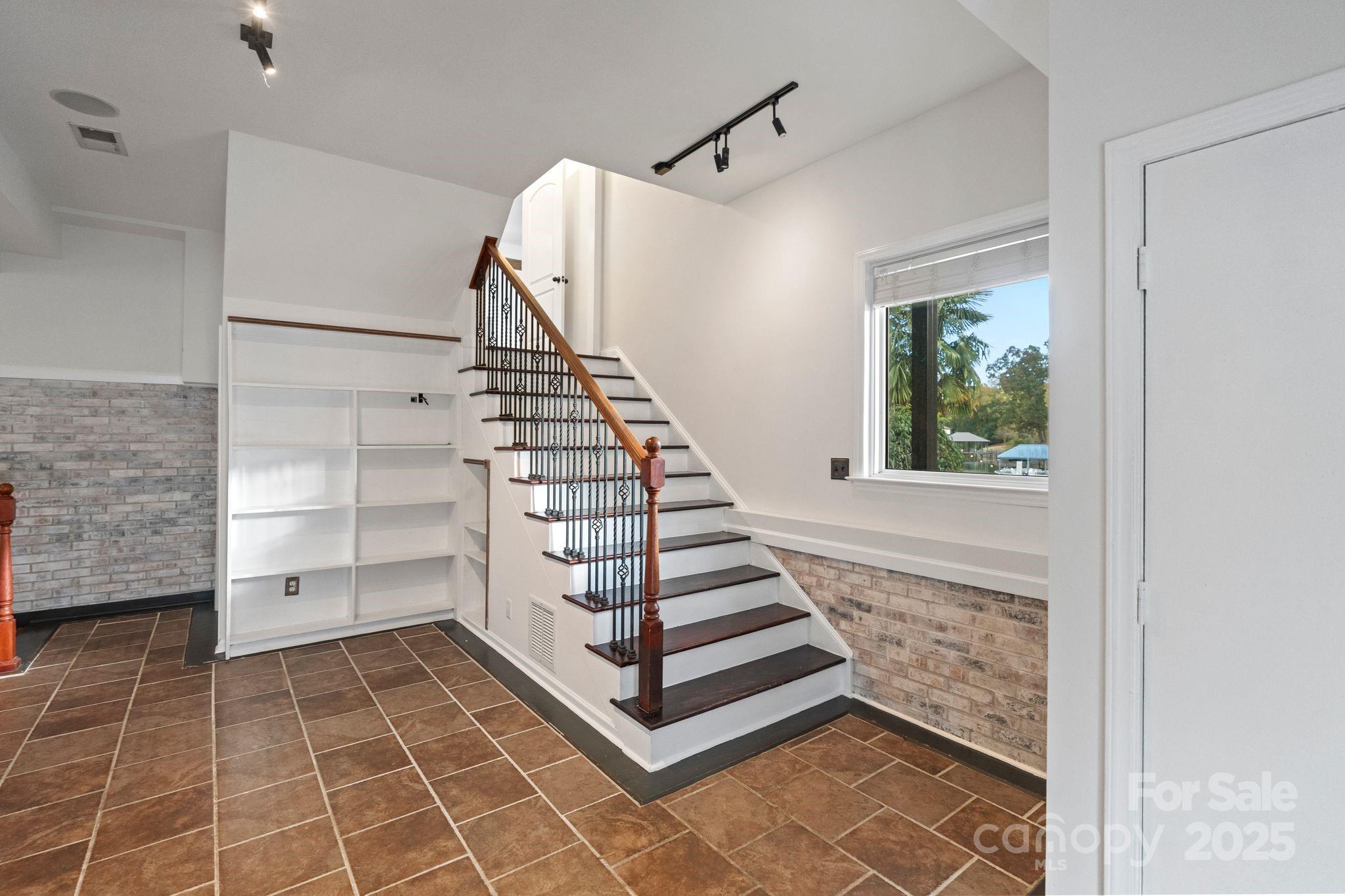 4625 Water Oak Drive