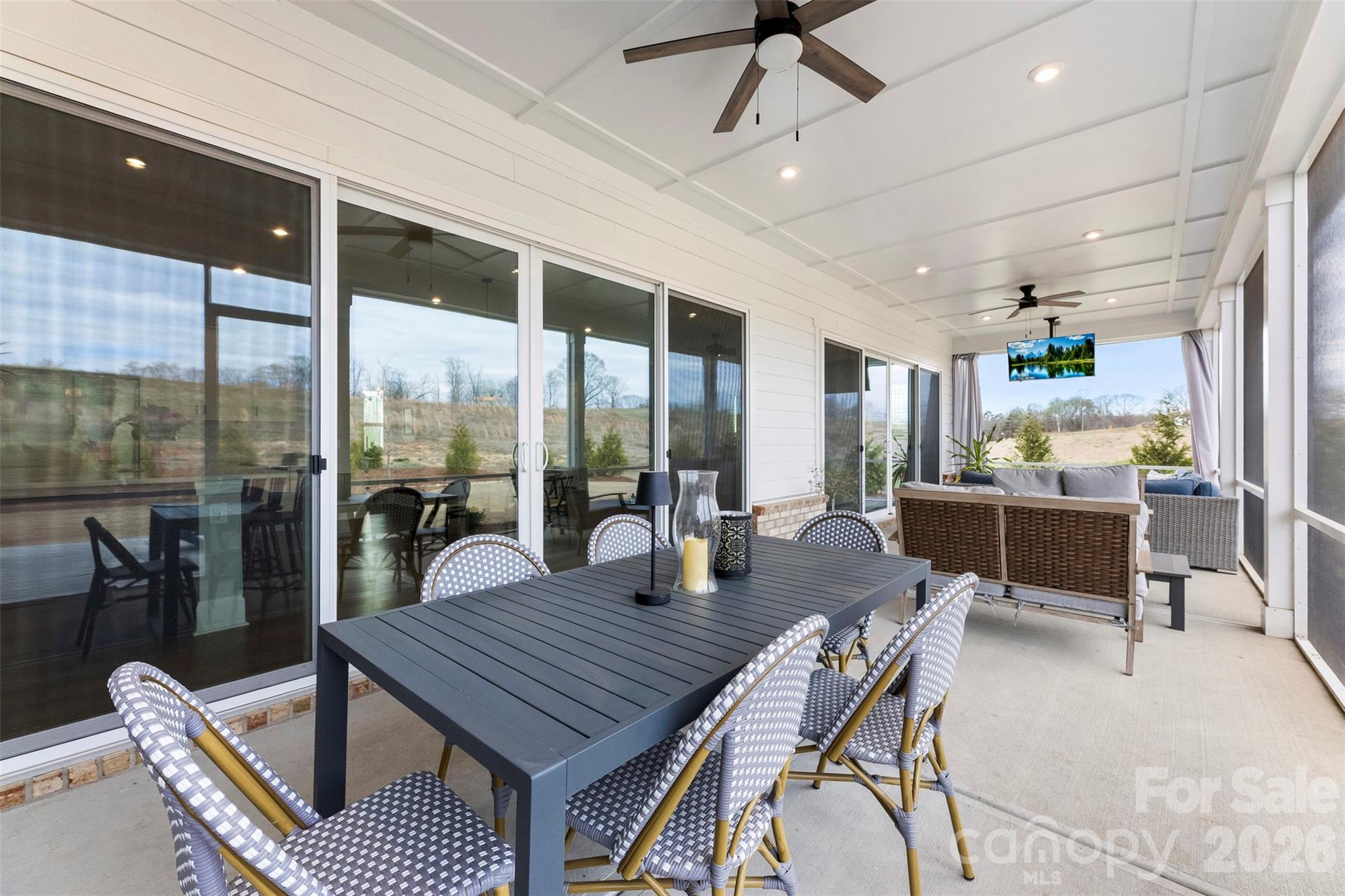 256 Lanyard Lane