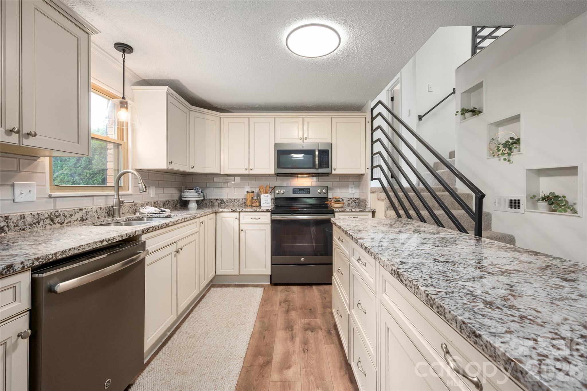 3339 Rhyne Forest Road