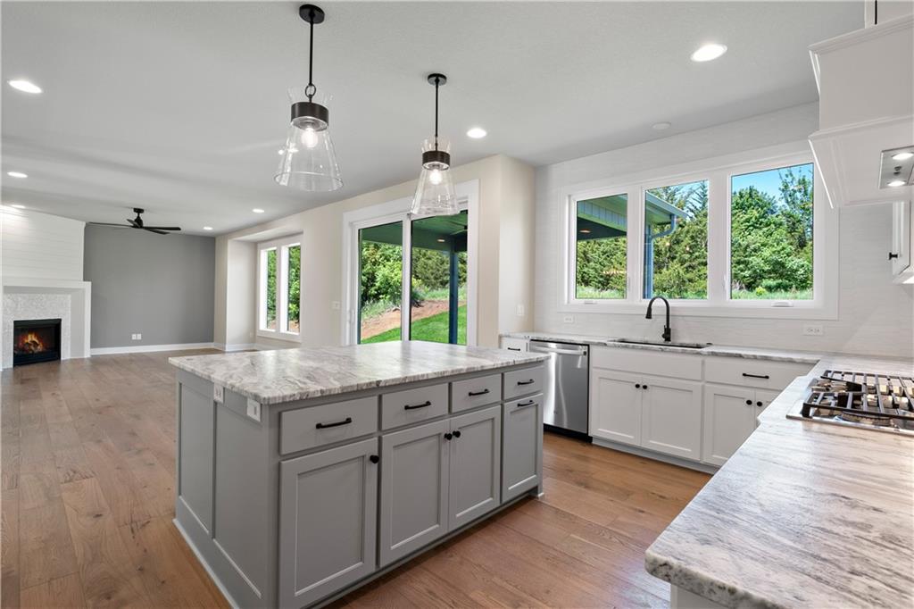 4916 NW 70th Terrace
