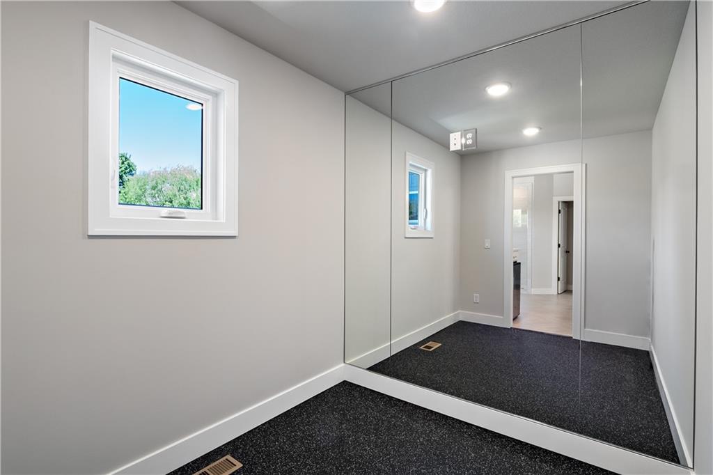 4916 NW 70th Terrace