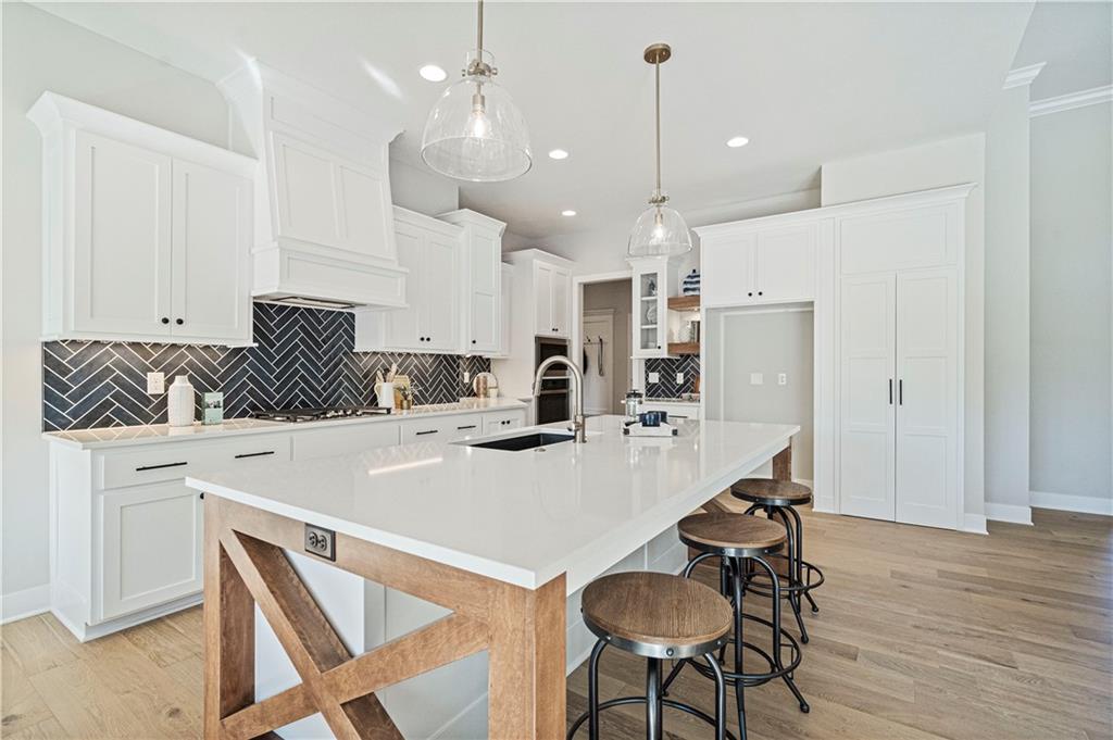 4706 NW 70th Court