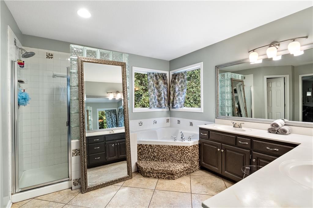 2536 SW Wintervalley Court