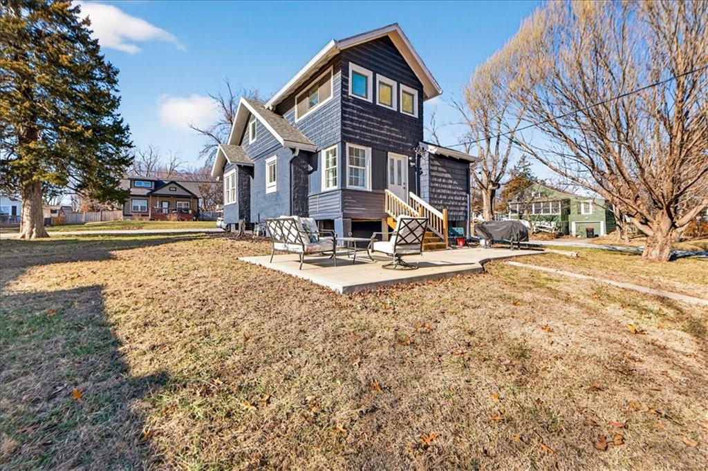 307 NE Green Street