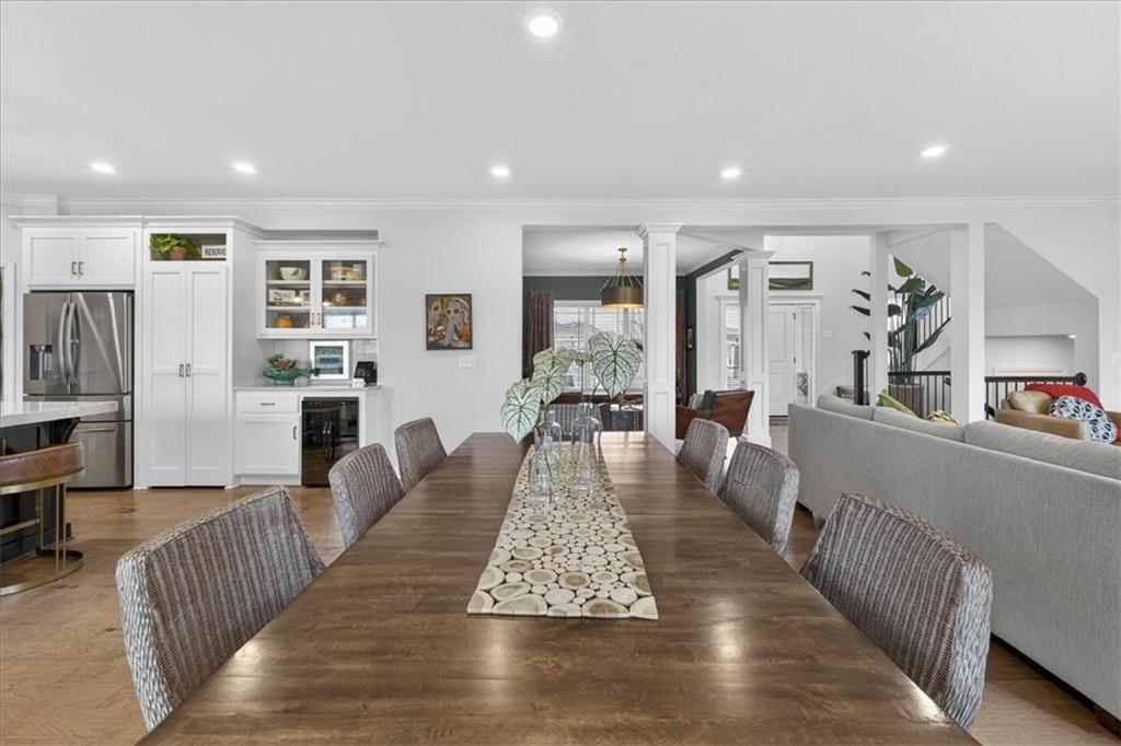 105 SW Meadowbrook Drive