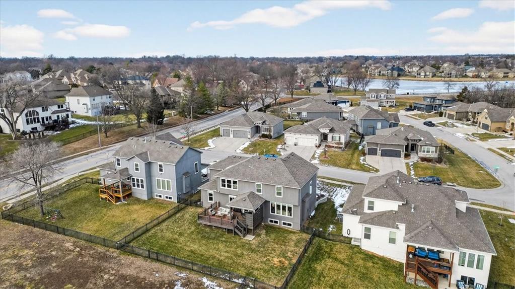 105 SW Meadowbrook Drive