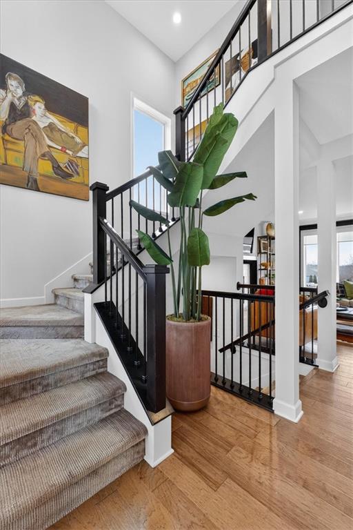 105 SW Meadowbrook Drive