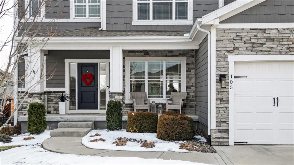 105 SW Meadowbrook Drive