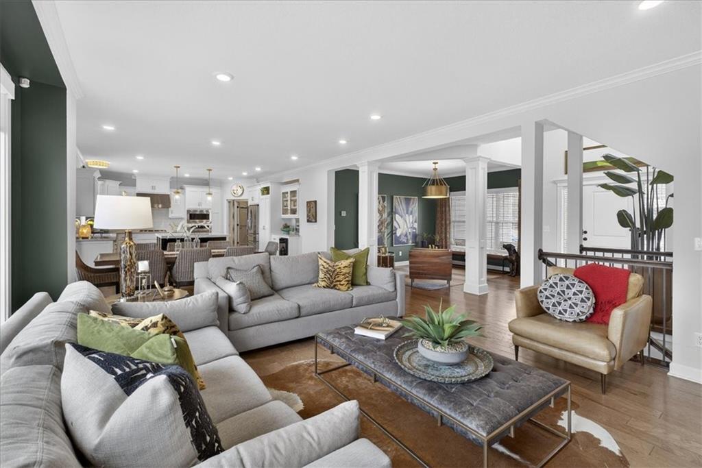 105 SW Meadowbrook Drive