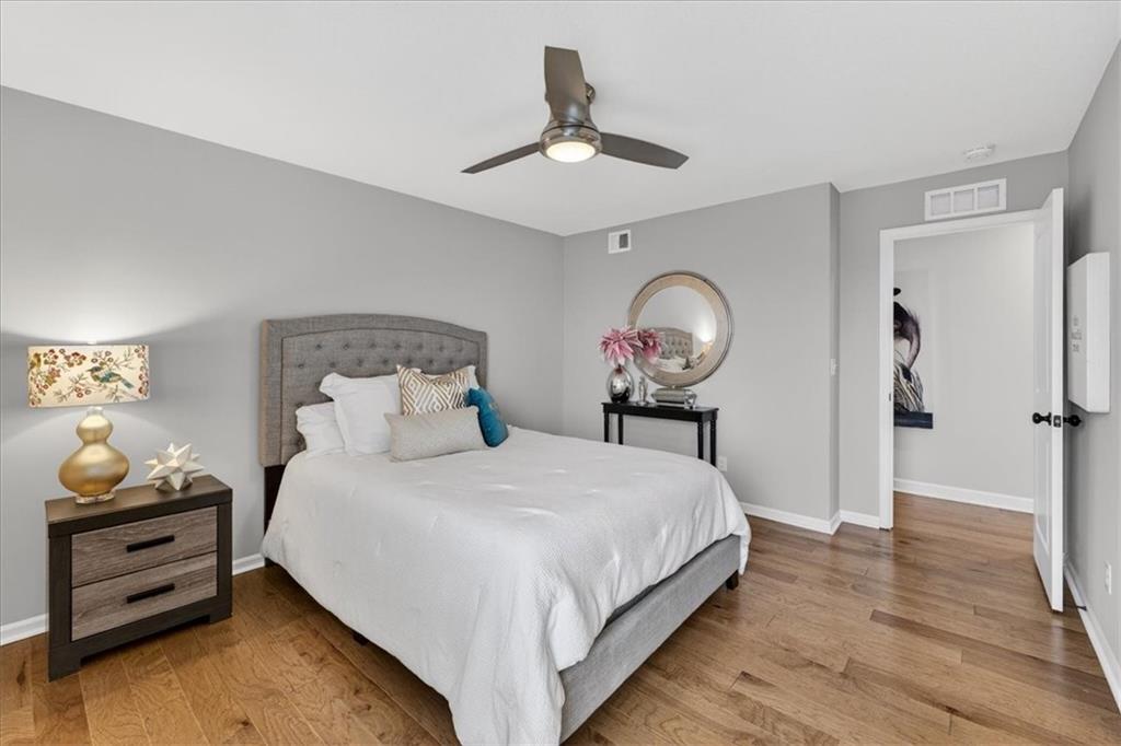 105 SW Meadowbrook Drive