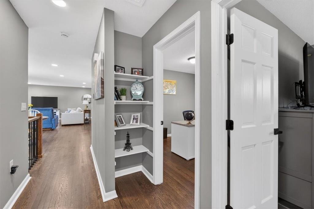 7810 NW Bluegrass Drive