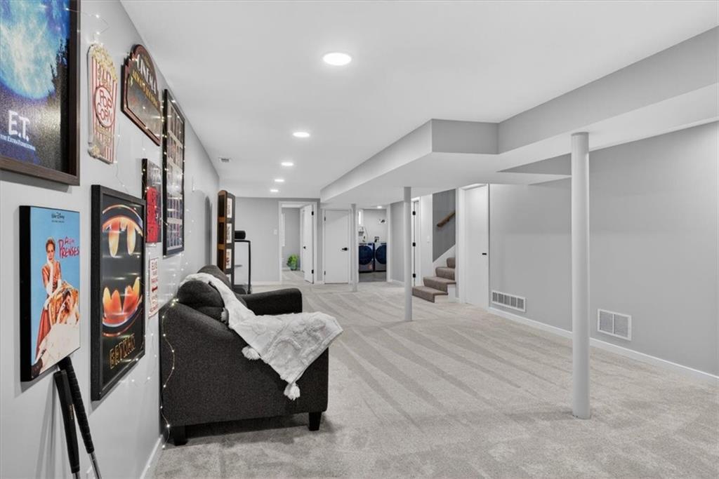 7810 NW Bluegrass Drive