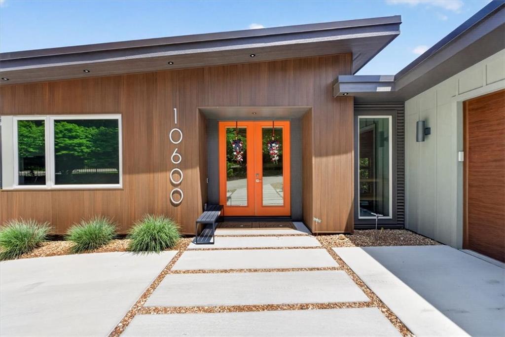 10600 Chateau Lane