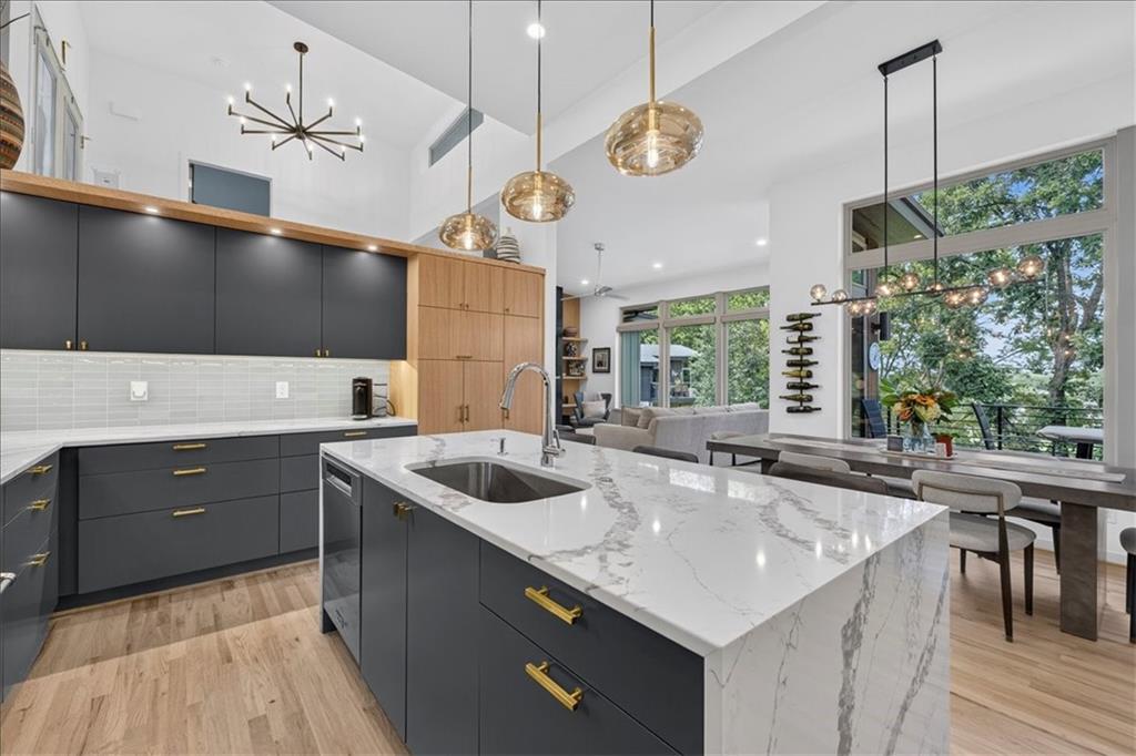 10600 Chateau Lane