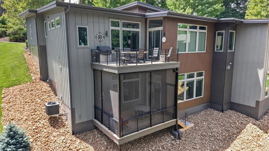 10600 Chateau Lane